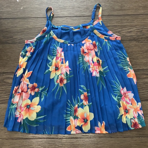 Abercrombie kids tropical pleated tank NWOT - Picture 3 of 5